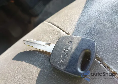 2001 Ford F150 Xl/Xlt из США, поврежденный, VIN 1FTRF17W01NA50035